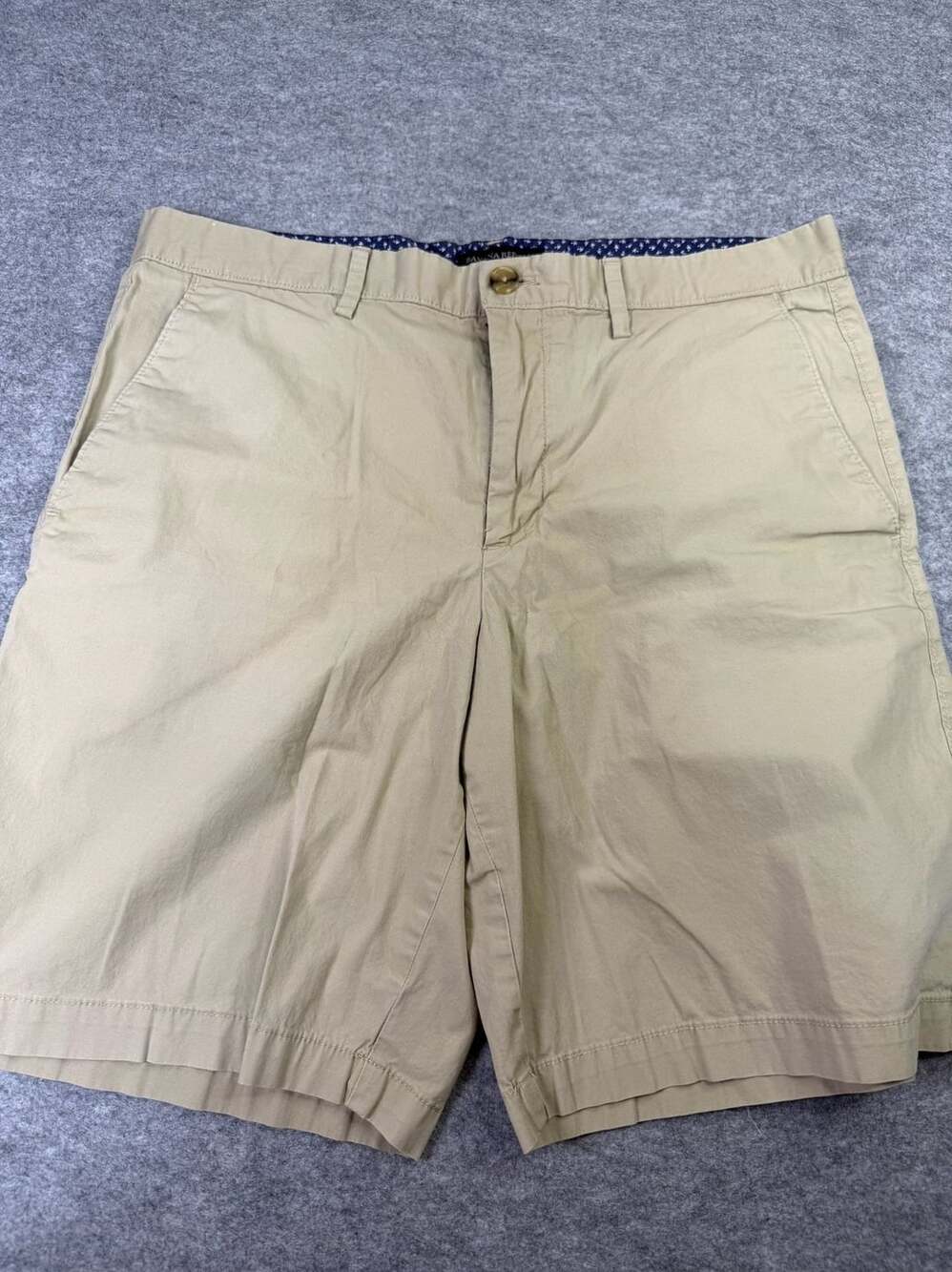Banana Republic Aiden Short Size 34 Khaki Cotton Chino Shorts